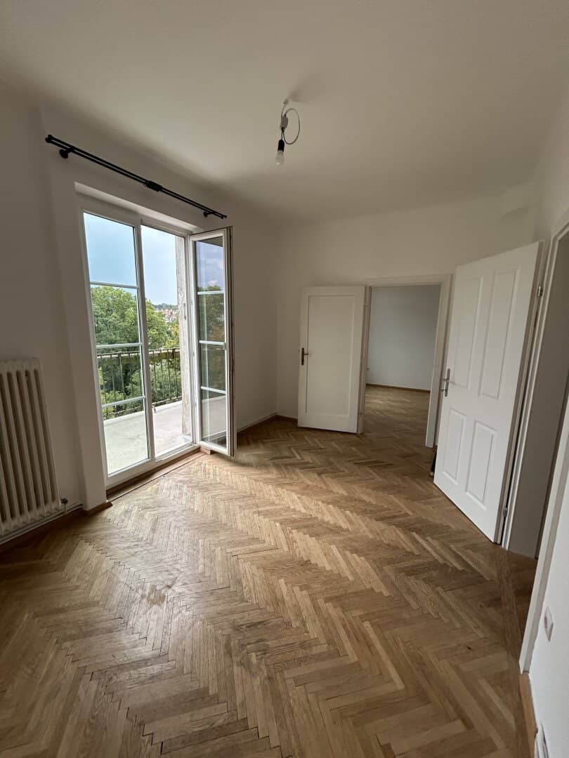 Helle freundliche 1,5 Zimmer Wohnung mit Terrasse