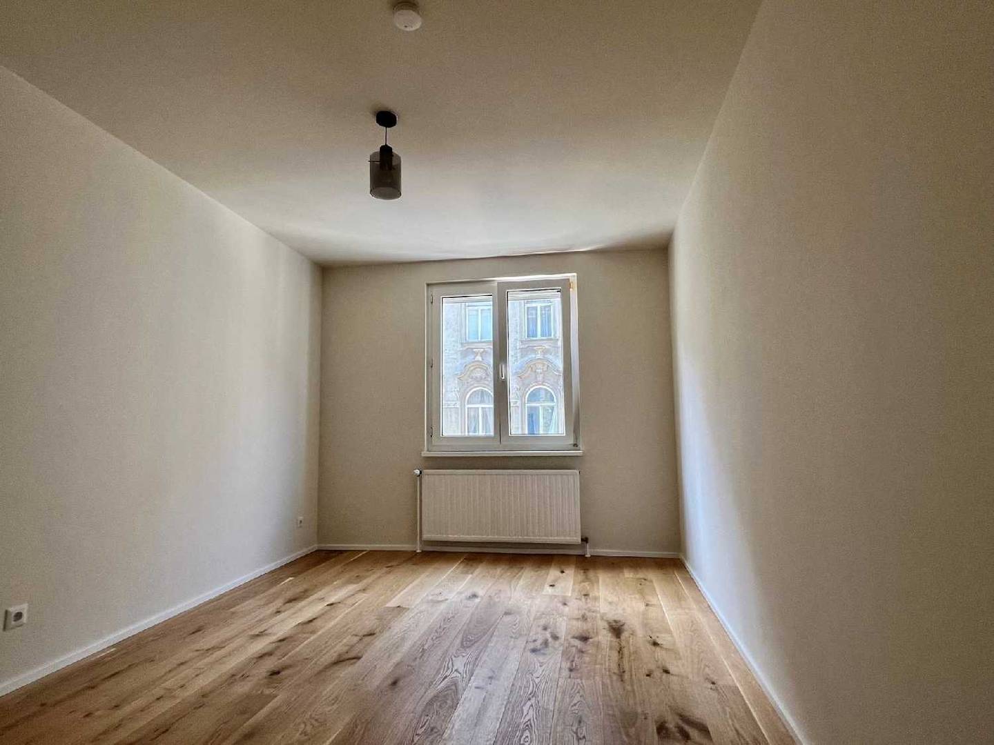 Bright apartment in the Freihausviertel with southwest exposure