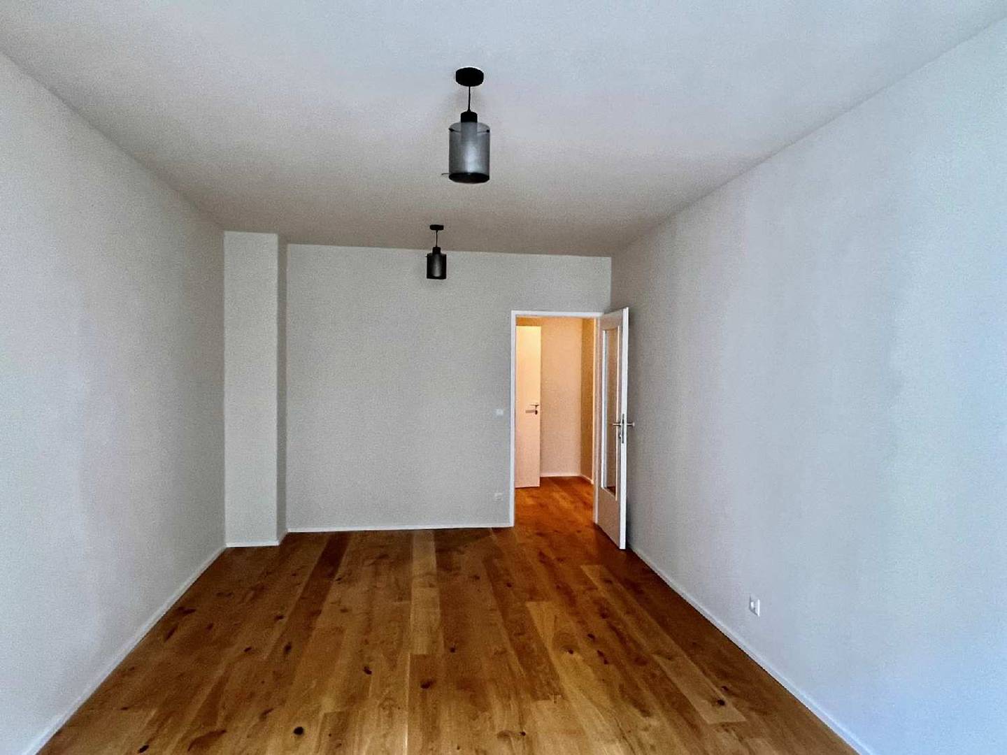 Bright apartment in the Freihausviertel with southwest exposure