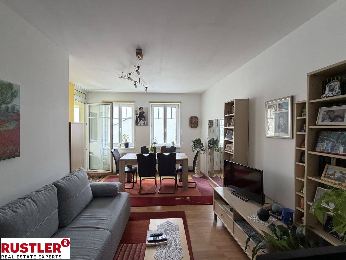 Accessible apartment with balcony and morning sun