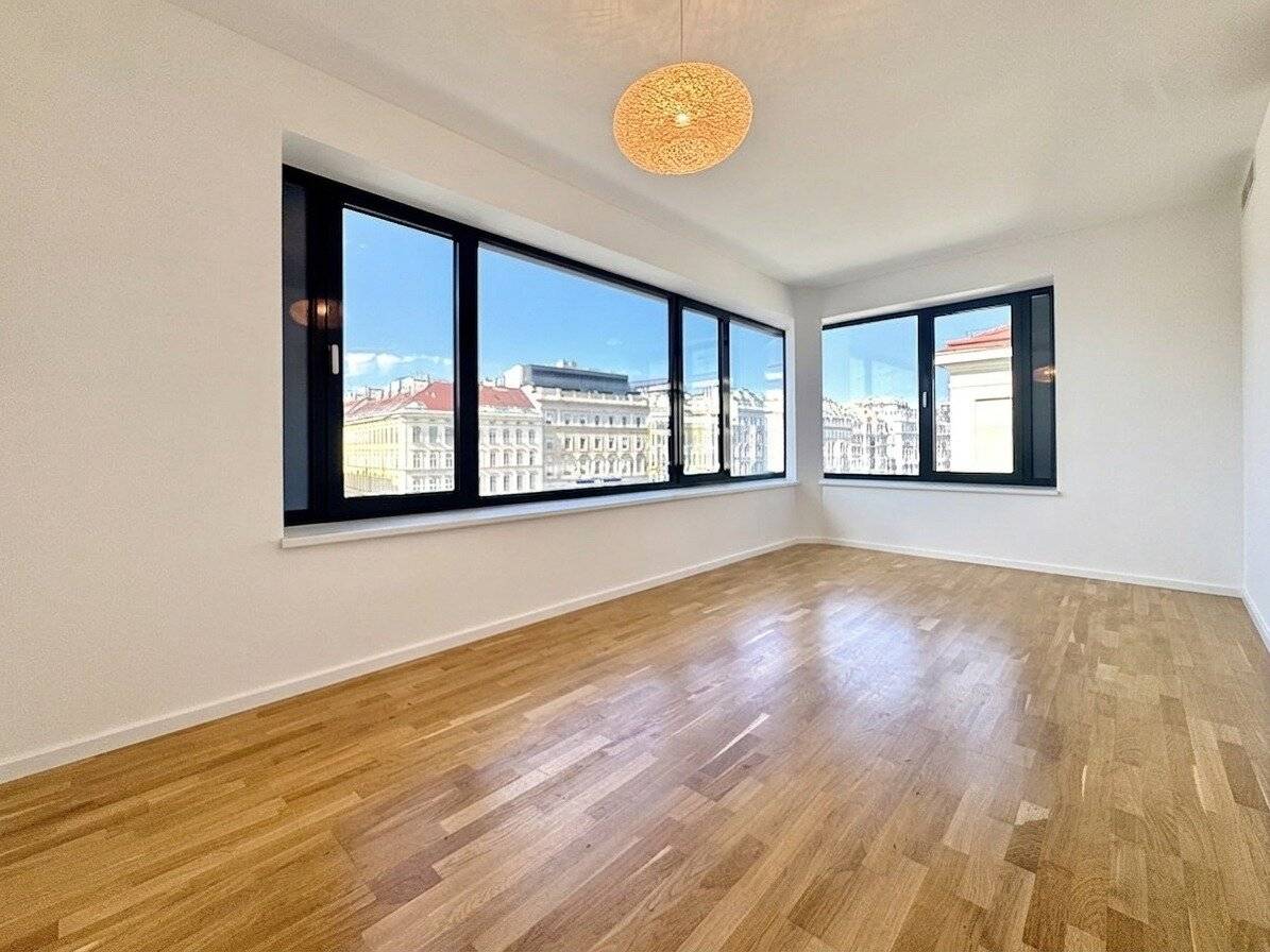 WOHNEN BEIM NASCHMARKT I einzigartiger Fernblick I ~77m² Wohnküche I Terrasse und Wintergarten I 3 Bäder I U-Bahn-Nähe