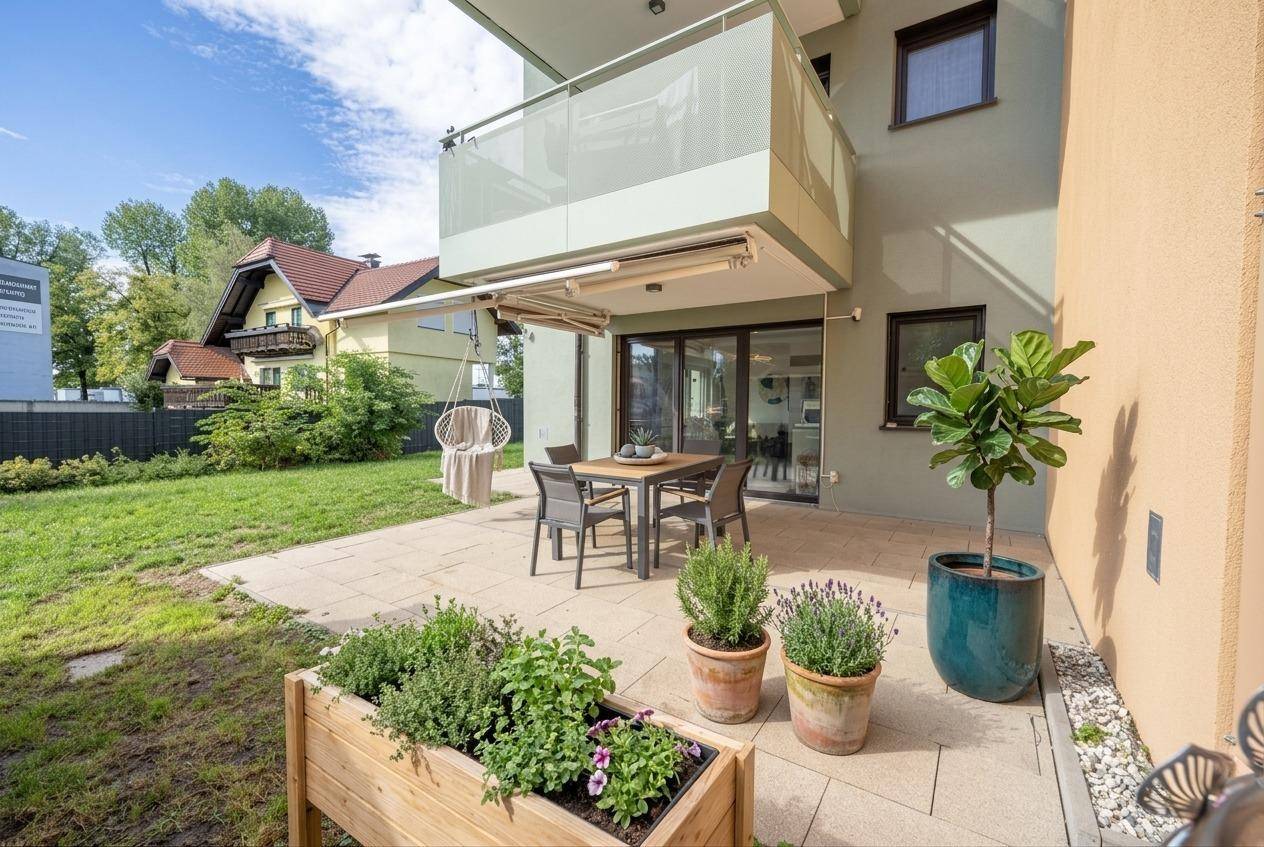 Apartment with private garden and two terraces