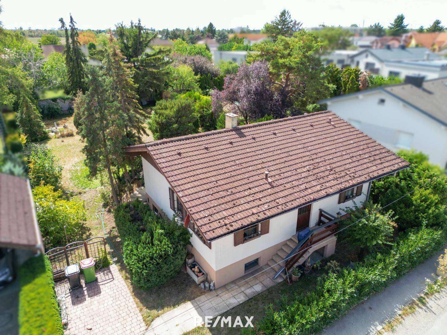 Gartenparadies mit Terrasse und altersgerechte Wohnung