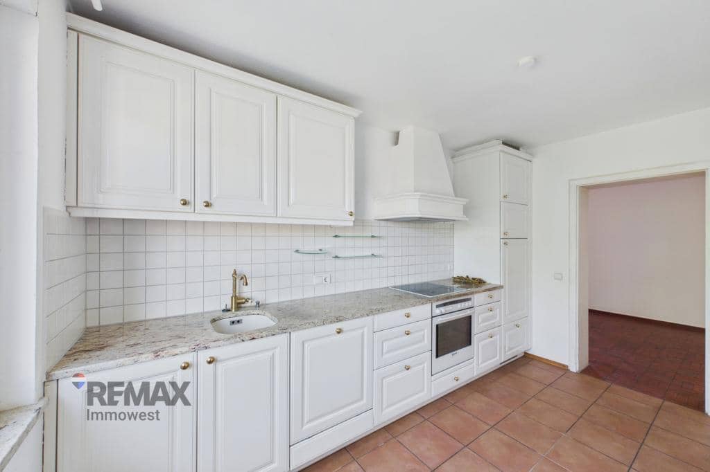 Bright Wohnung central with balcony and roof terrace