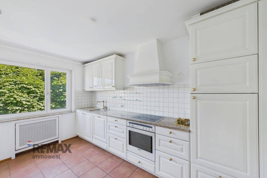 Bright Wohnung central with balcony and roof terrace