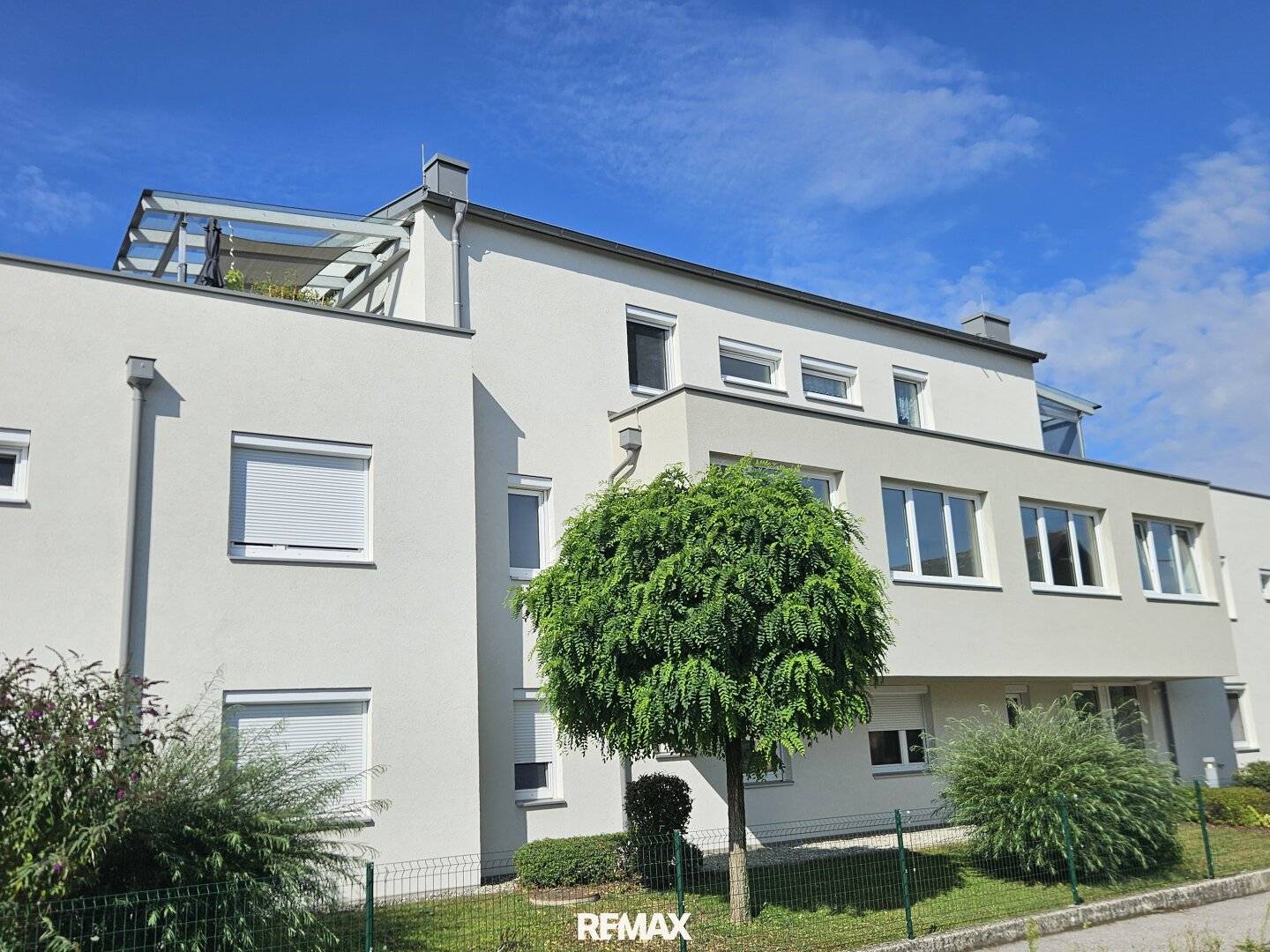 Neuwertige 3-Zimmer Wohnung mit großer Terrasse