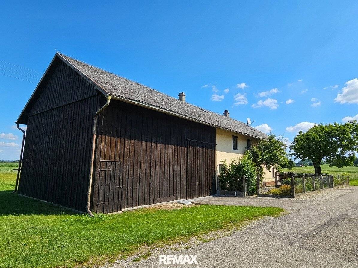 Gepflegtes Sacherl mit insgesamt 13.879 m² Grund