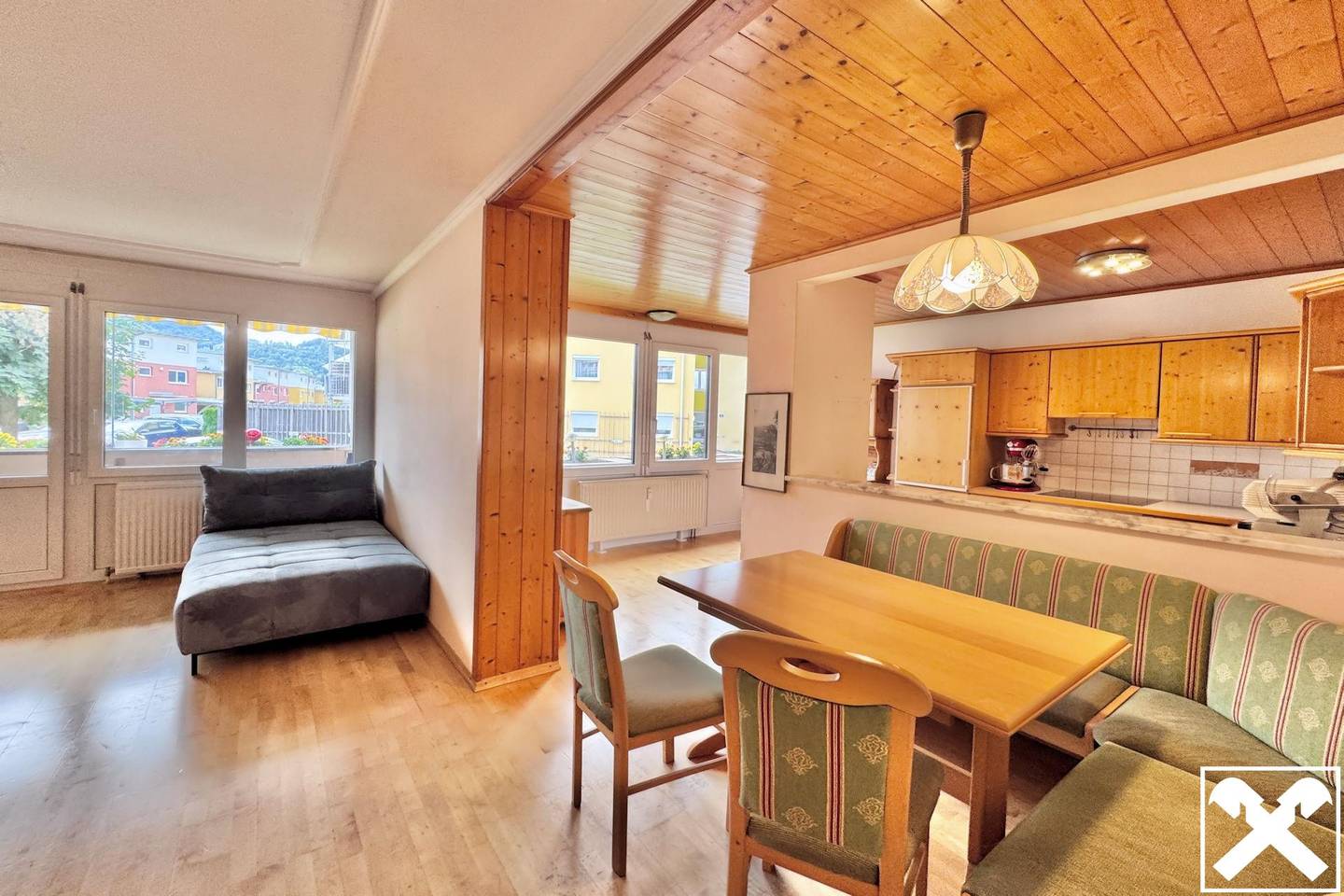 Sonnige 4-Zimmer-Wohnung in Burgfried