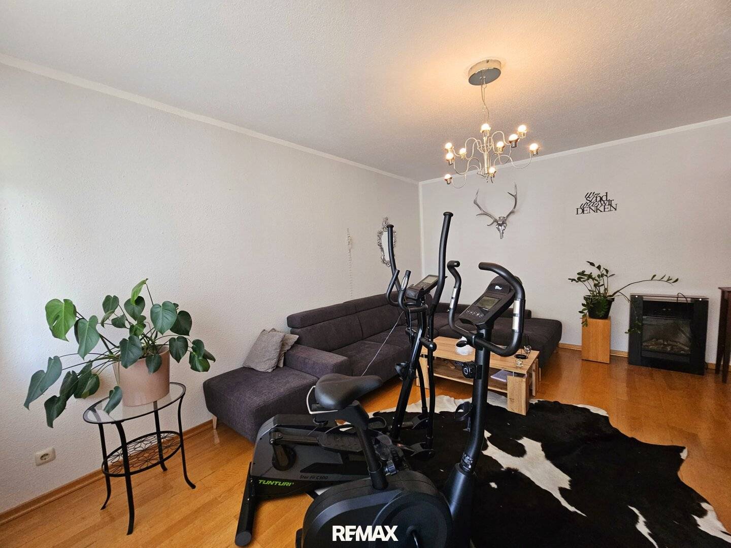 3-Zimmerwohnung mit Loggia und Carport ohne großen Aufwand sofort beziehbar
