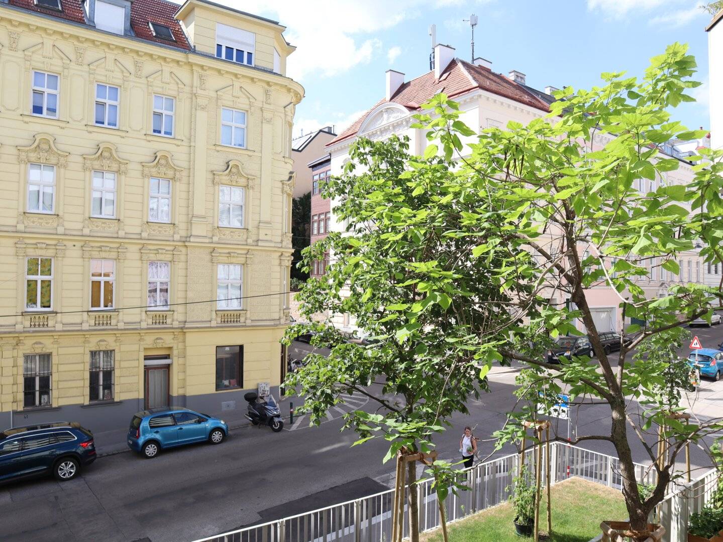 Moderne 2-Zimmerwohnung mit Terrasse und Balkon im noblen Cottageviertel!