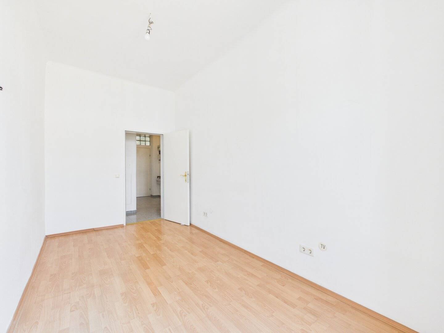 2-Zimmer-Altbauwohnung zum Kauf in 1160 Wien | Nahe Thaliastraße & Yppenplatz