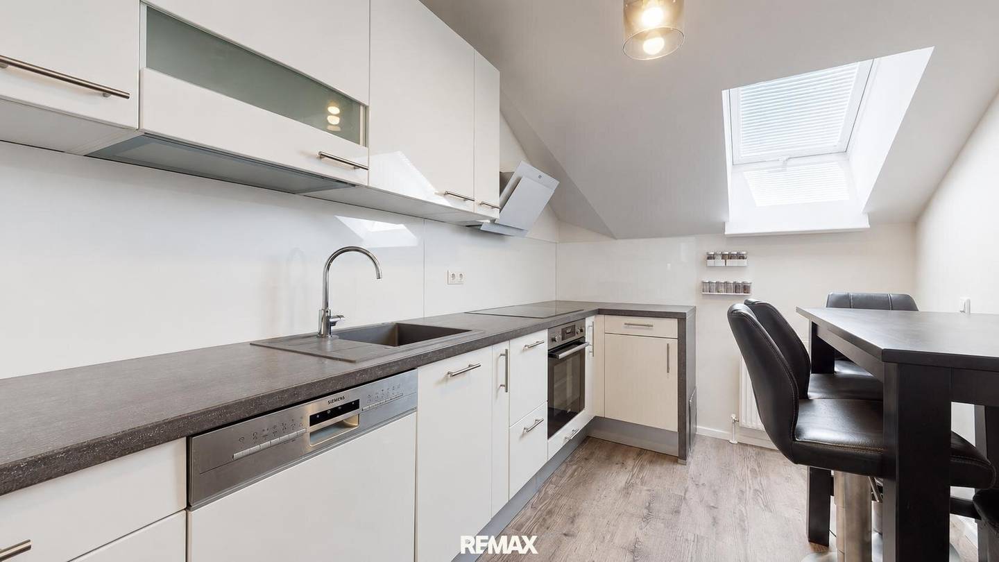 Dachgeschossflair am Siedlungsrand – 82 m² Wohnkomfort mit Balkon