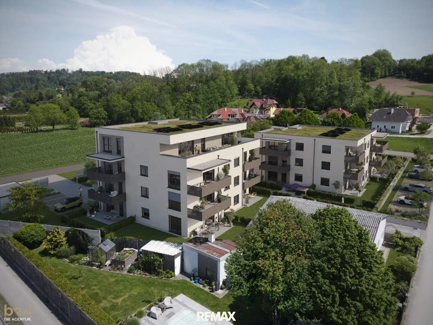 Smartly laid-out 3-room apartment with private garden