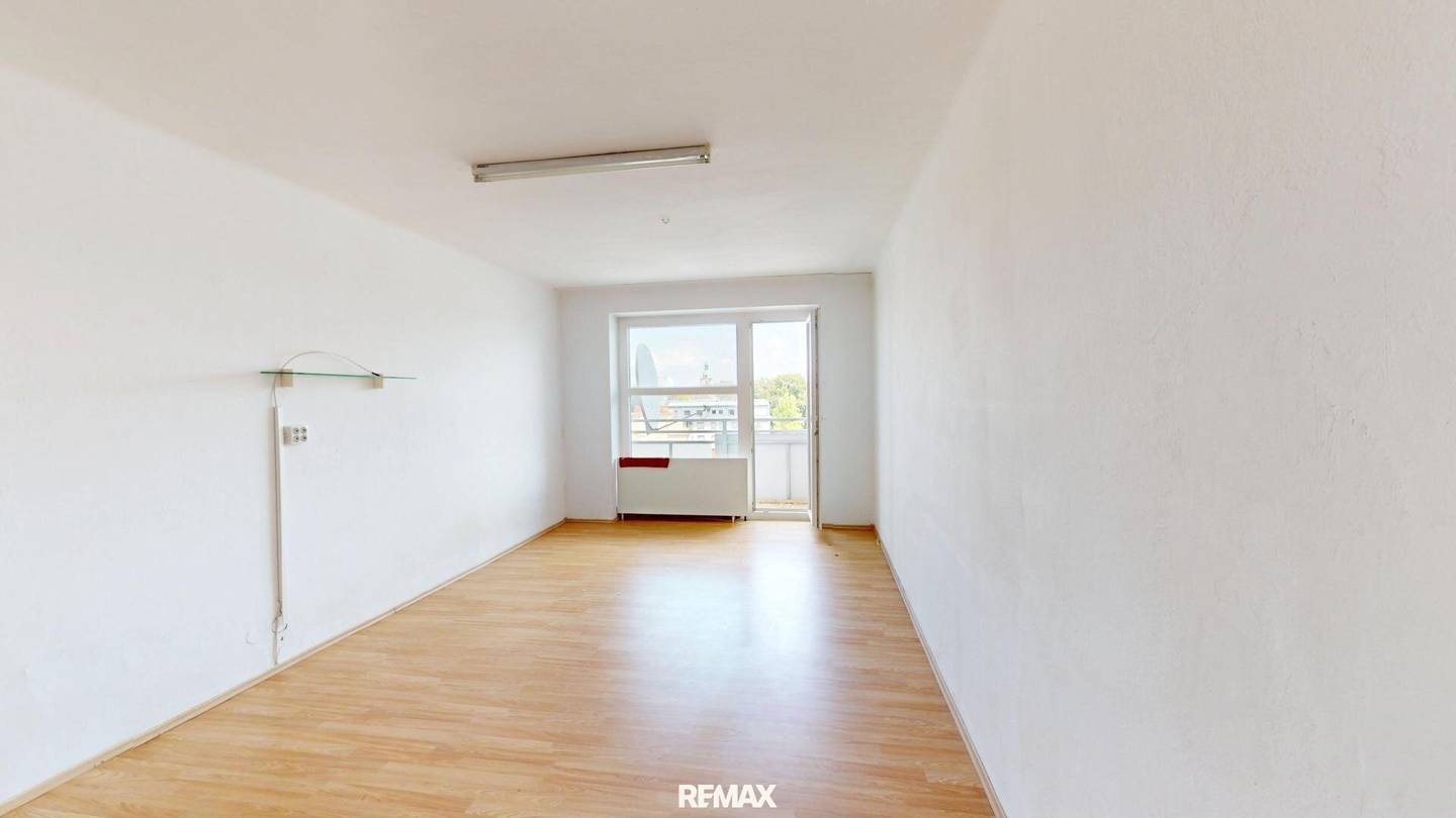 Perfect layout meets potential: Central 2-room apartment