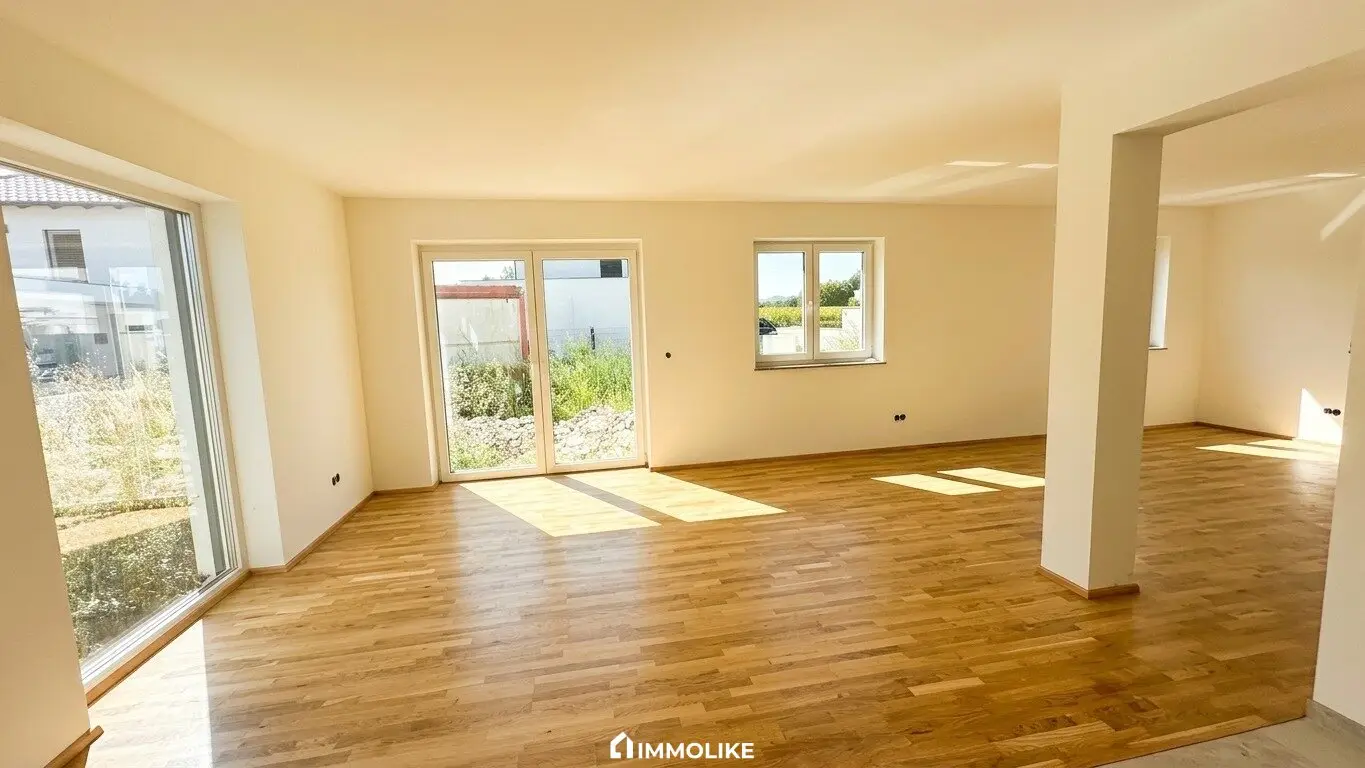 Newly built family house in Waizenkirchen | 5 rooms | approx. 142 m² living space | double garage | turnkey