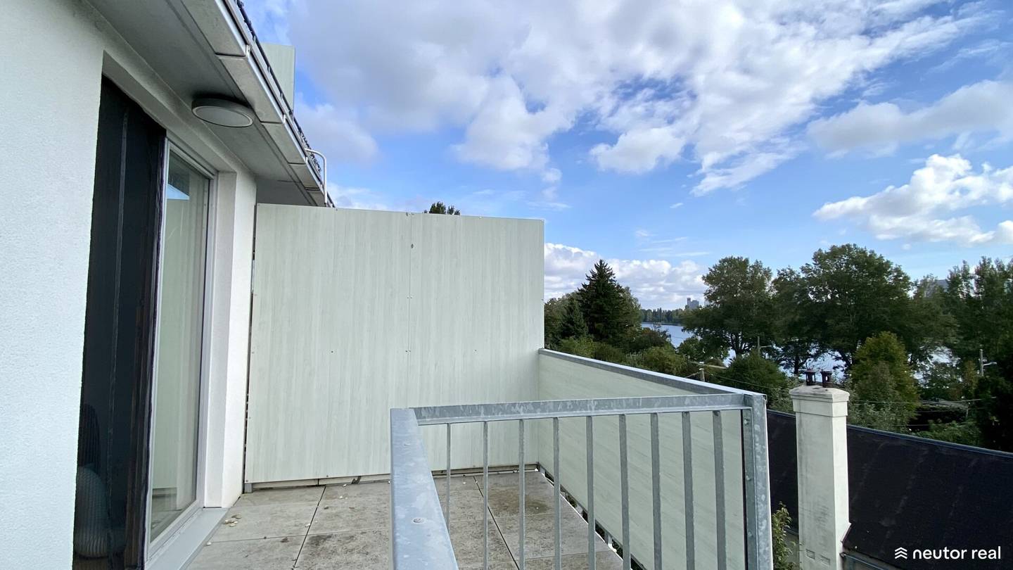 WOHNEN AN DER OBEREN ALTEN DONAU - SINGELHIT - 2 ZIMMER TERRASSENWOHNUNG MIT TRAUMBLICK ÜBER WIEN