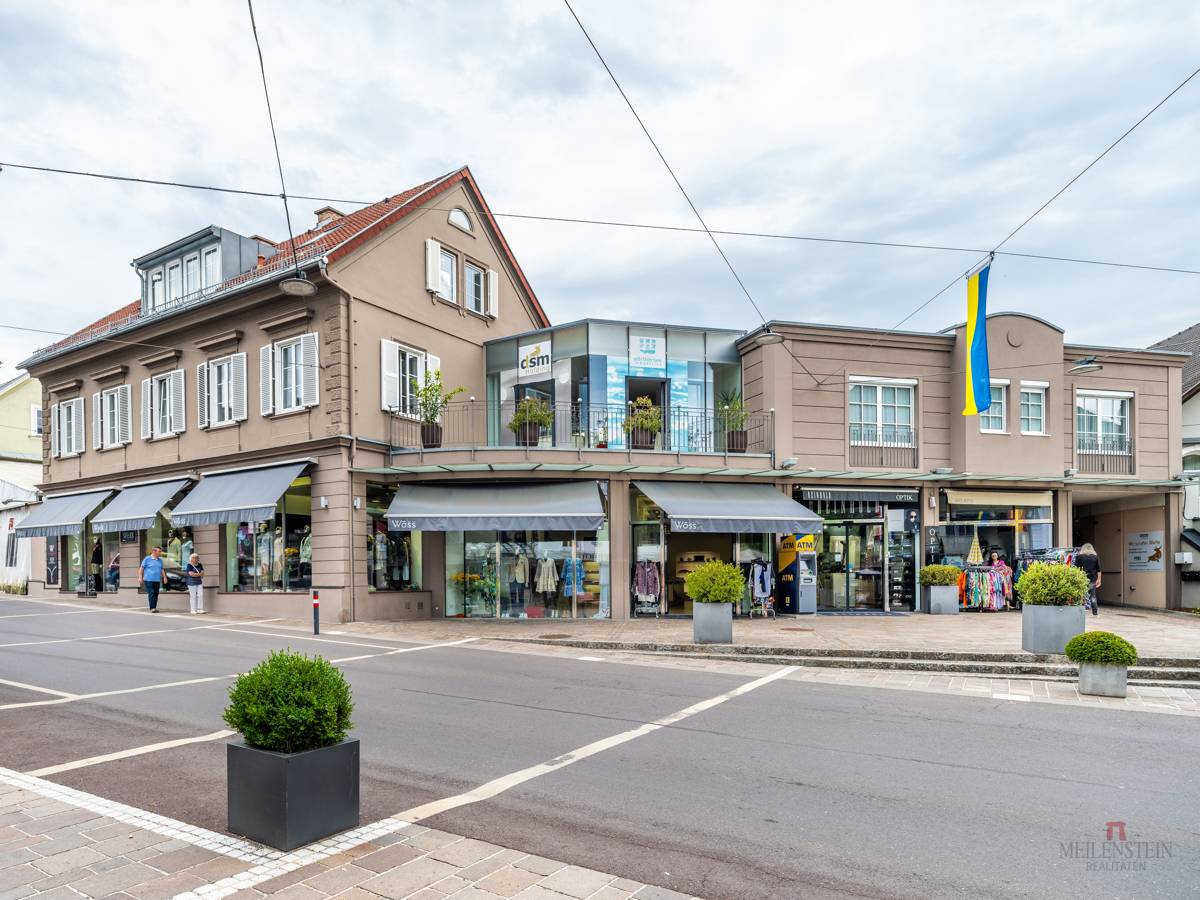 Repräsentative Büro- und Gewerbefläche mit zusätzlicher Wohneinheit im Kernzentrum von Velden