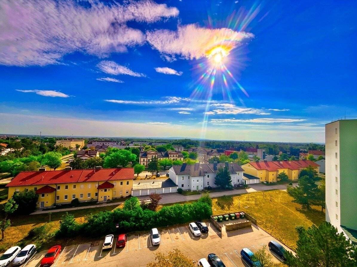 WOHNEN mit WEITBLICK | ca. 93 m² WFL | 3 Zimmer | Loggia | 7. Liftstock | PKW-Stellplatz