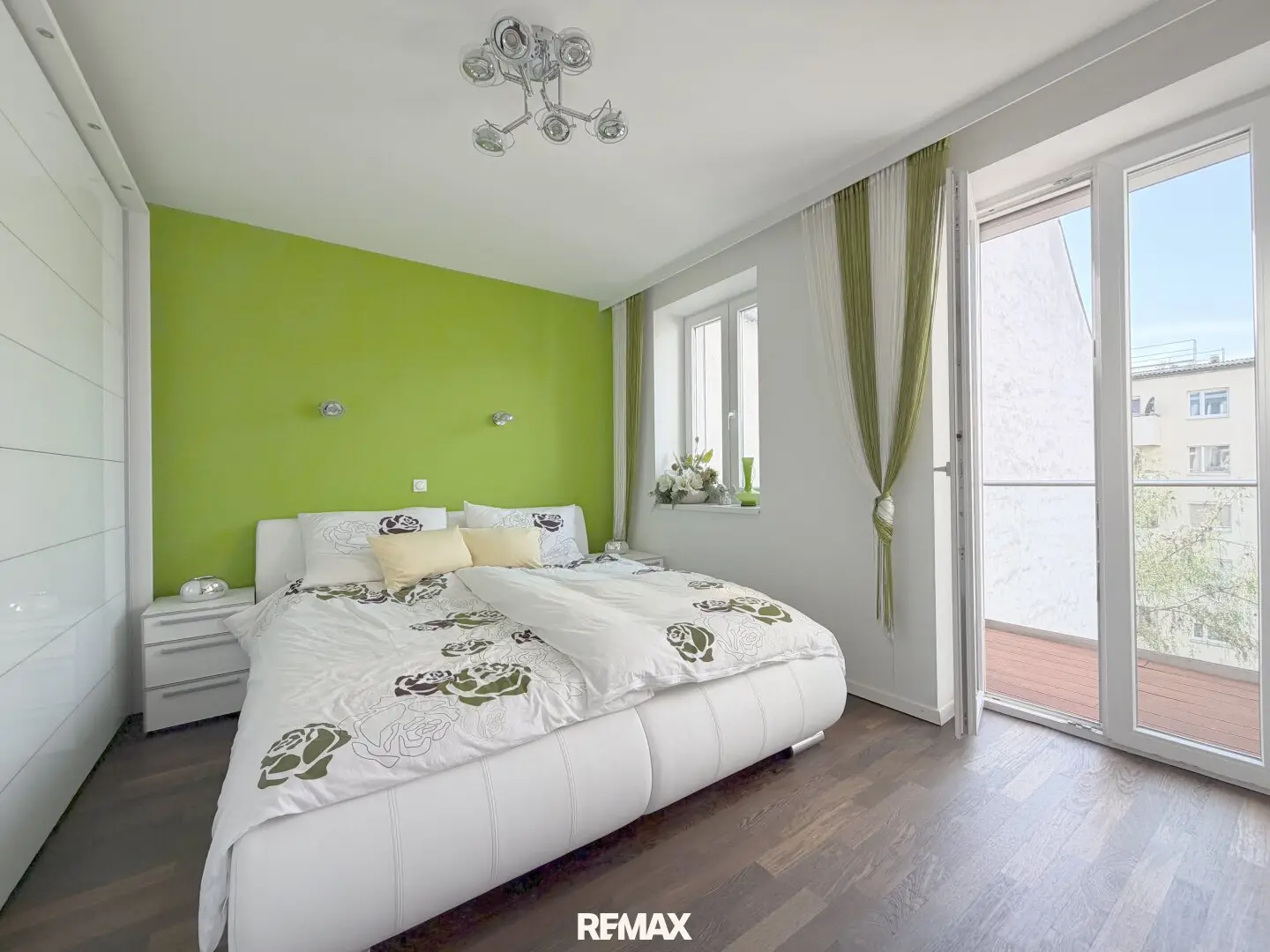 Exclusive 3-room new build apartment with balcony top equipment and fully furnished
