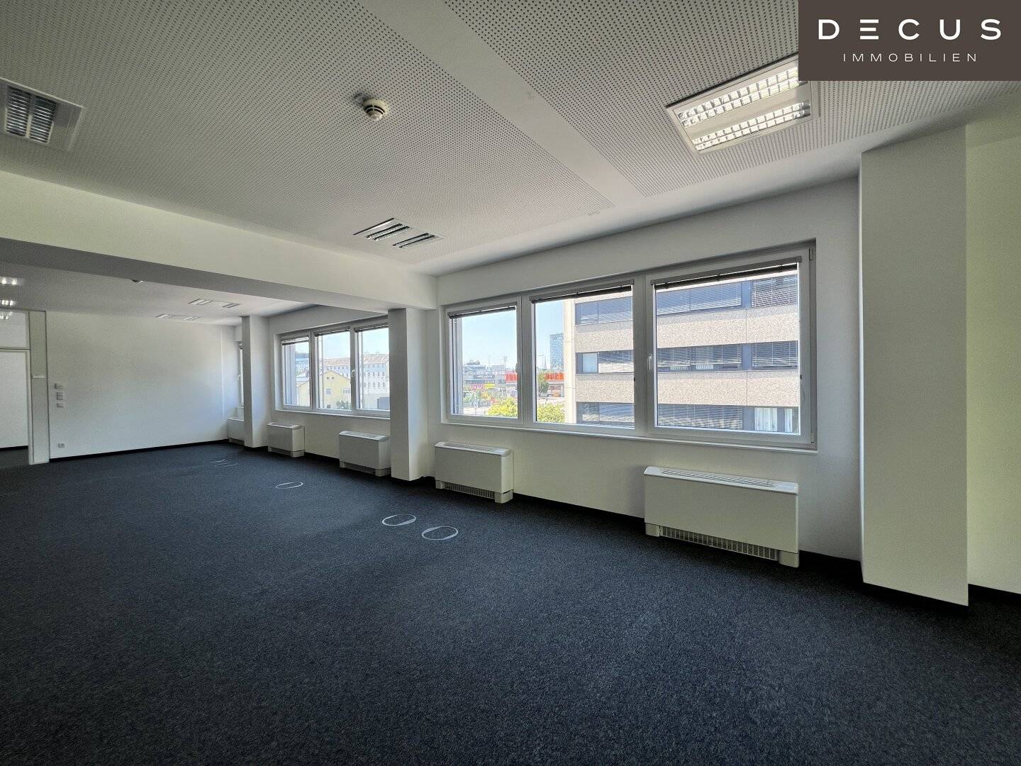 Attraktive Büroflächen in toller Lage mit sehr großzügigen Raumhöhen nahe der Donau in LINZ