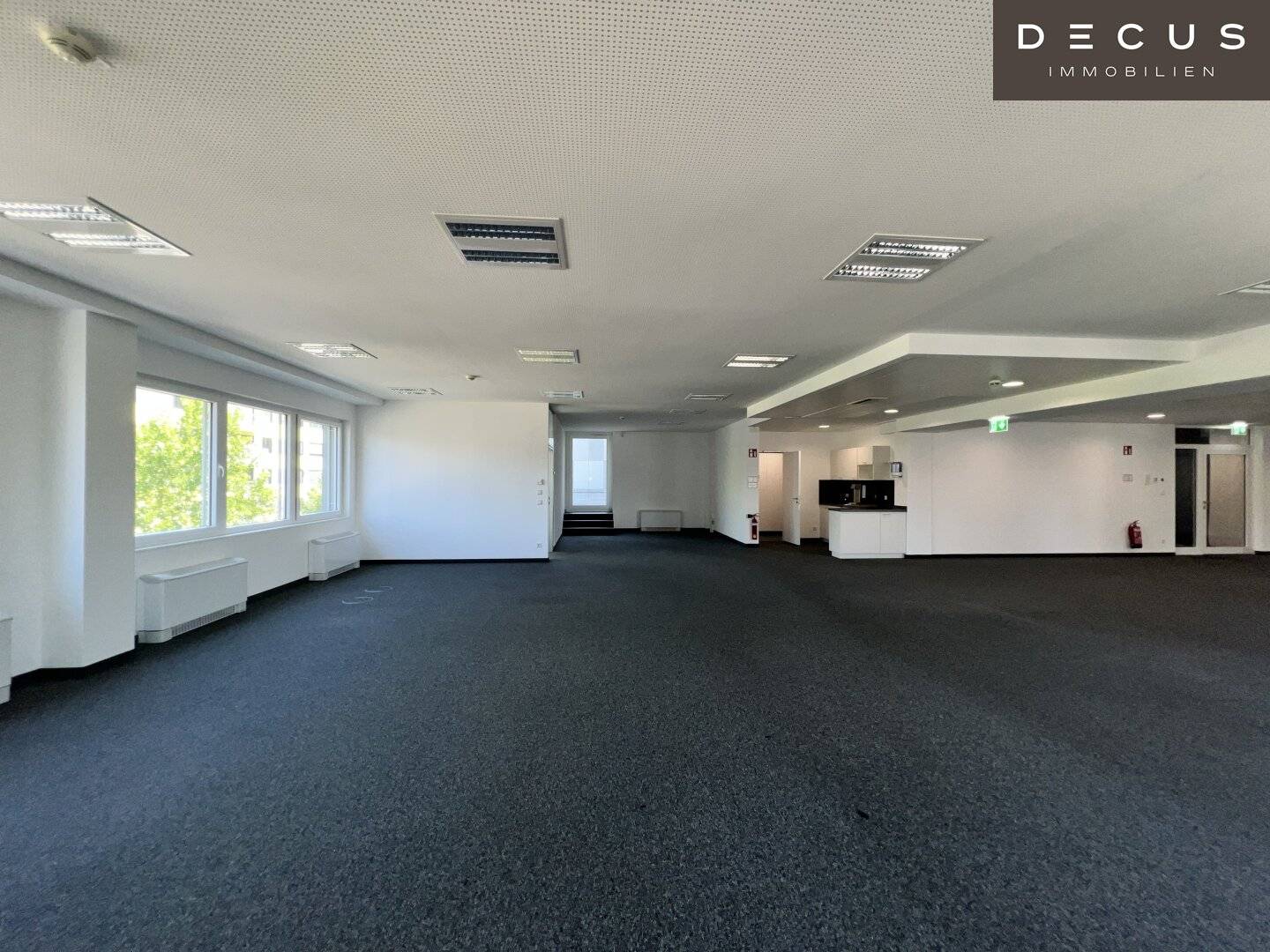 Attraktive Büroflächen in toller Lage mit sehr großzügigen Raumhöhen nahe der Donau in LINZ