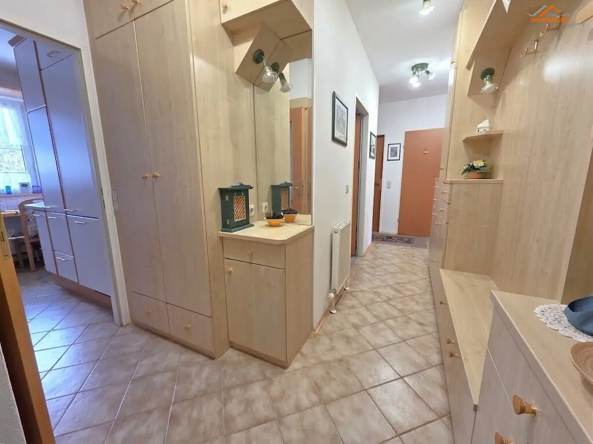 3-room apartment with loggia, parking space and complete furnishings in Neunkirchen