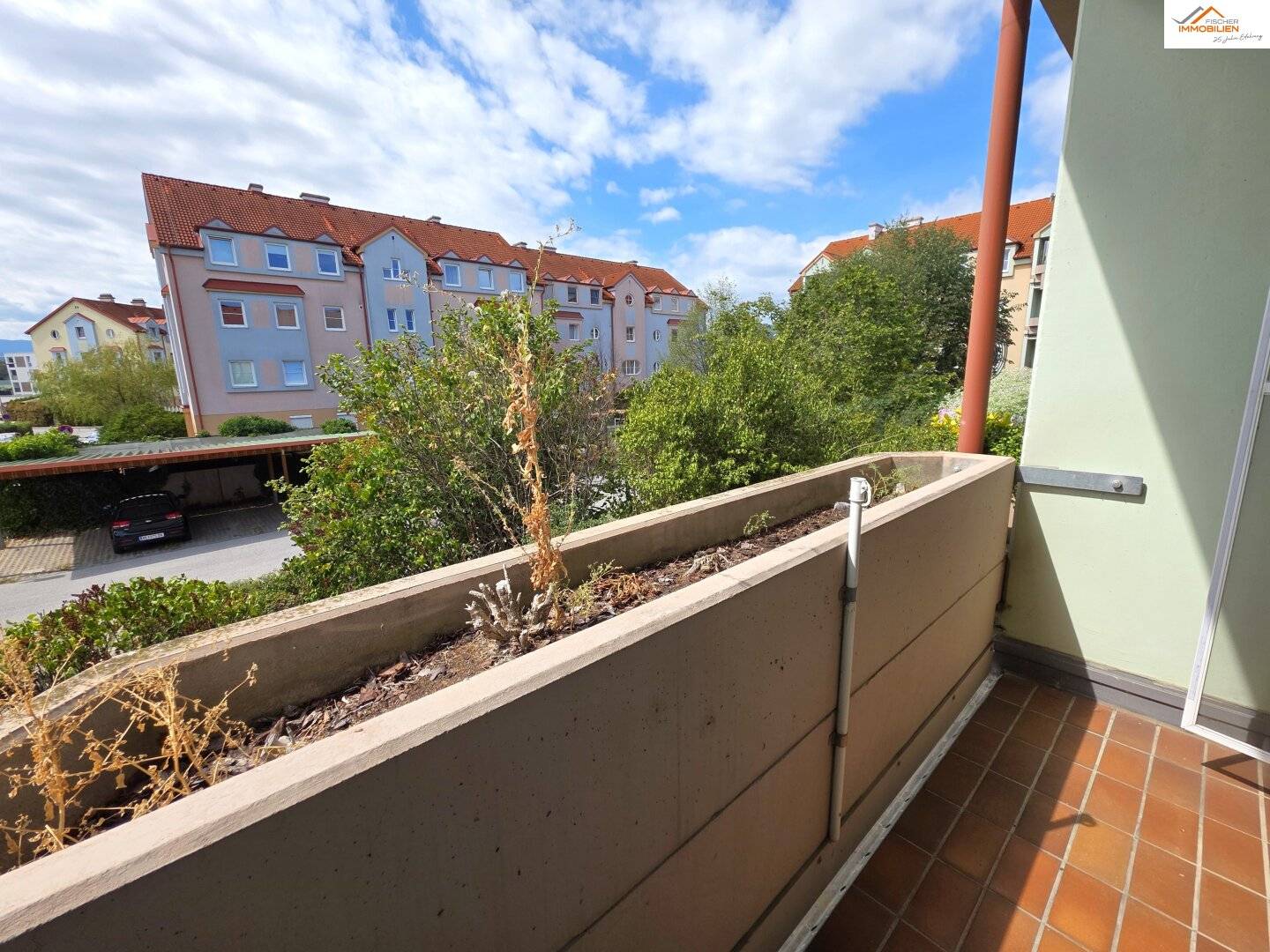 3-Zimmer-Wohnung mit Loggia, Stellplatz und kompletter Möblierung in Neunkirchen