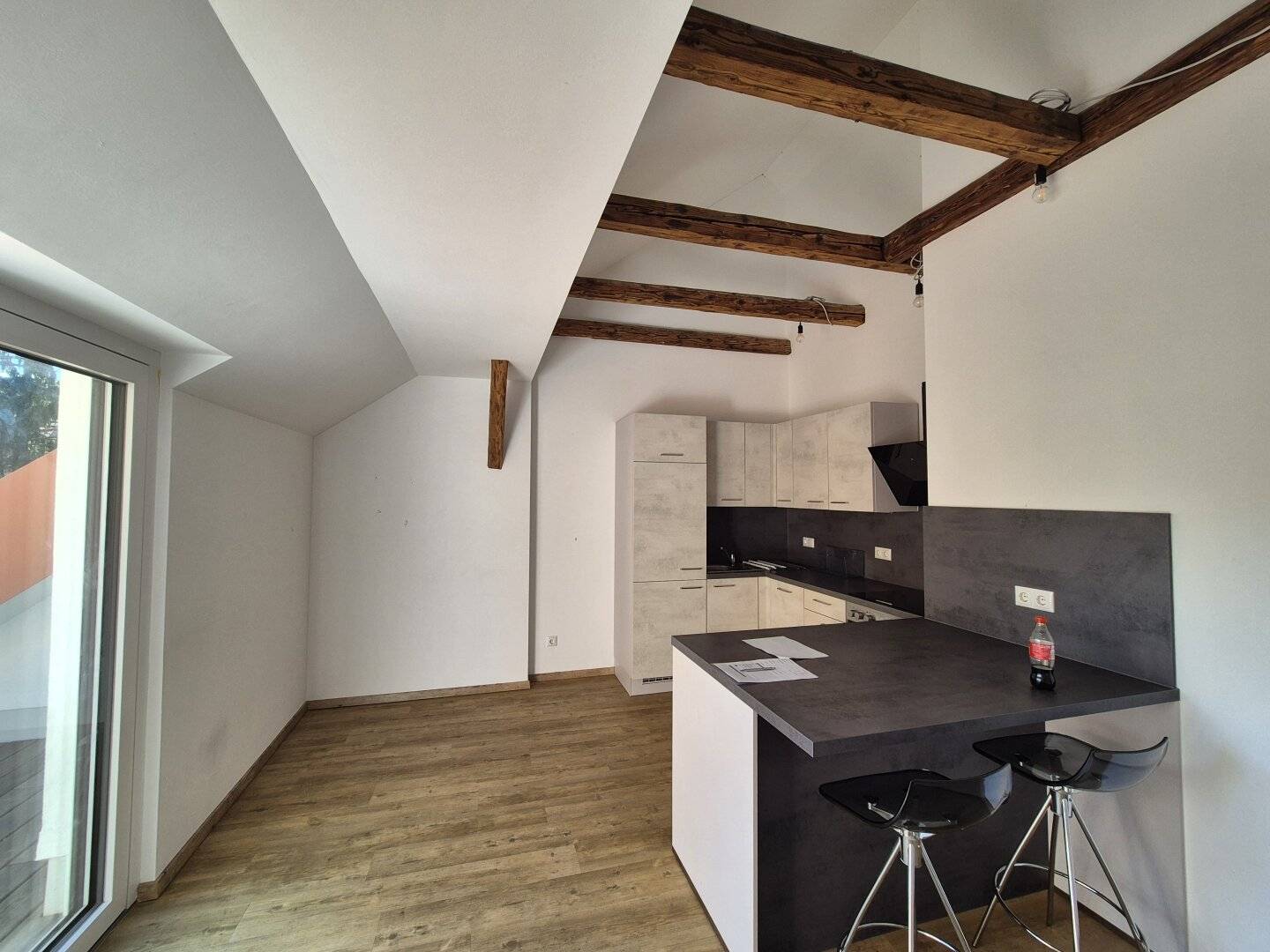 Neuwertige 3-Zimmer Dachgeschoßwohnung mit Balkon in Graz!