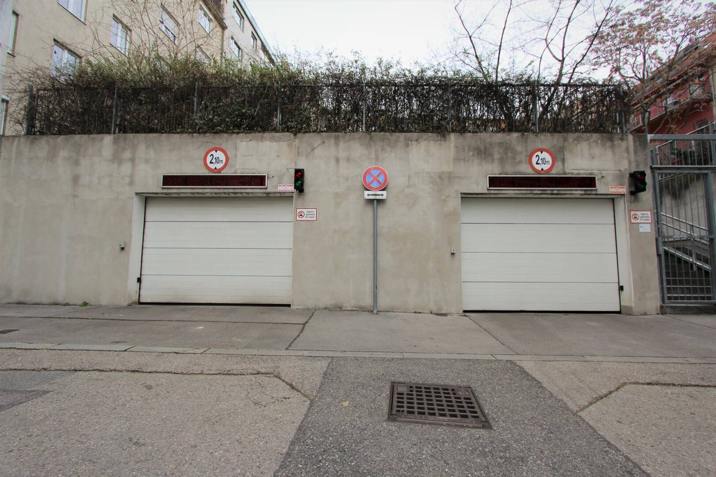 GARAGENSTELLPLATZ IM 6.!