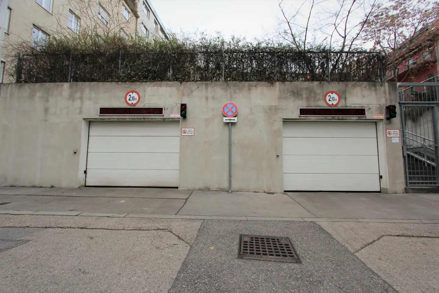 GARAGENSTELLPLATZ IM 6.!