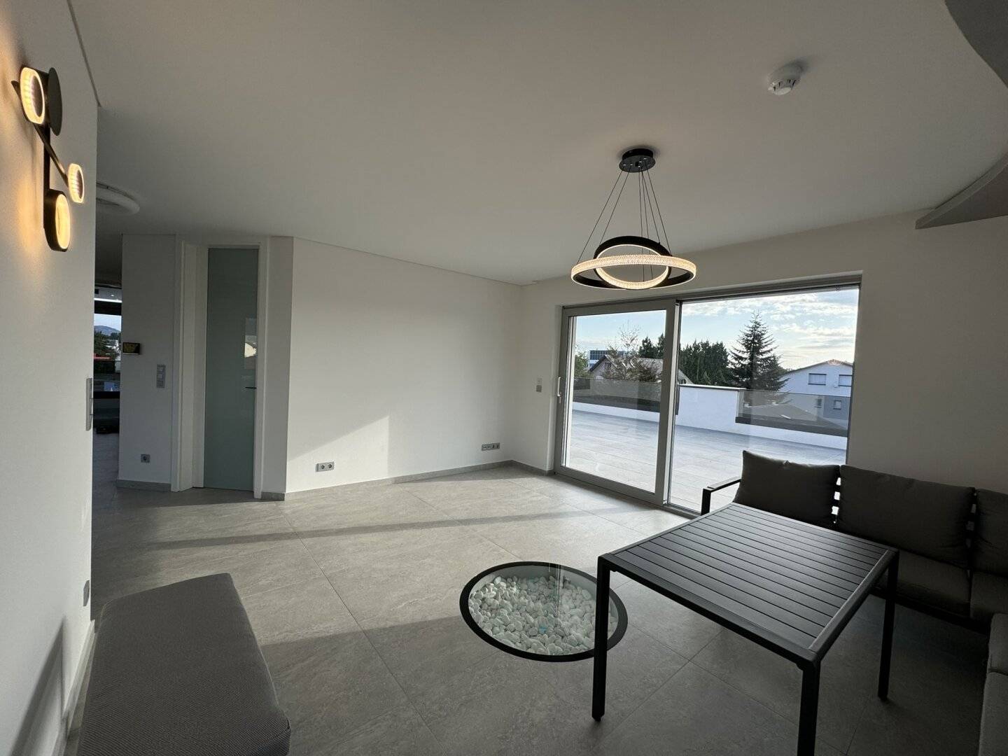 Graz-Straßgang! Exclusive Penthouse-Wohung mit 113 m² Dachterrasse !