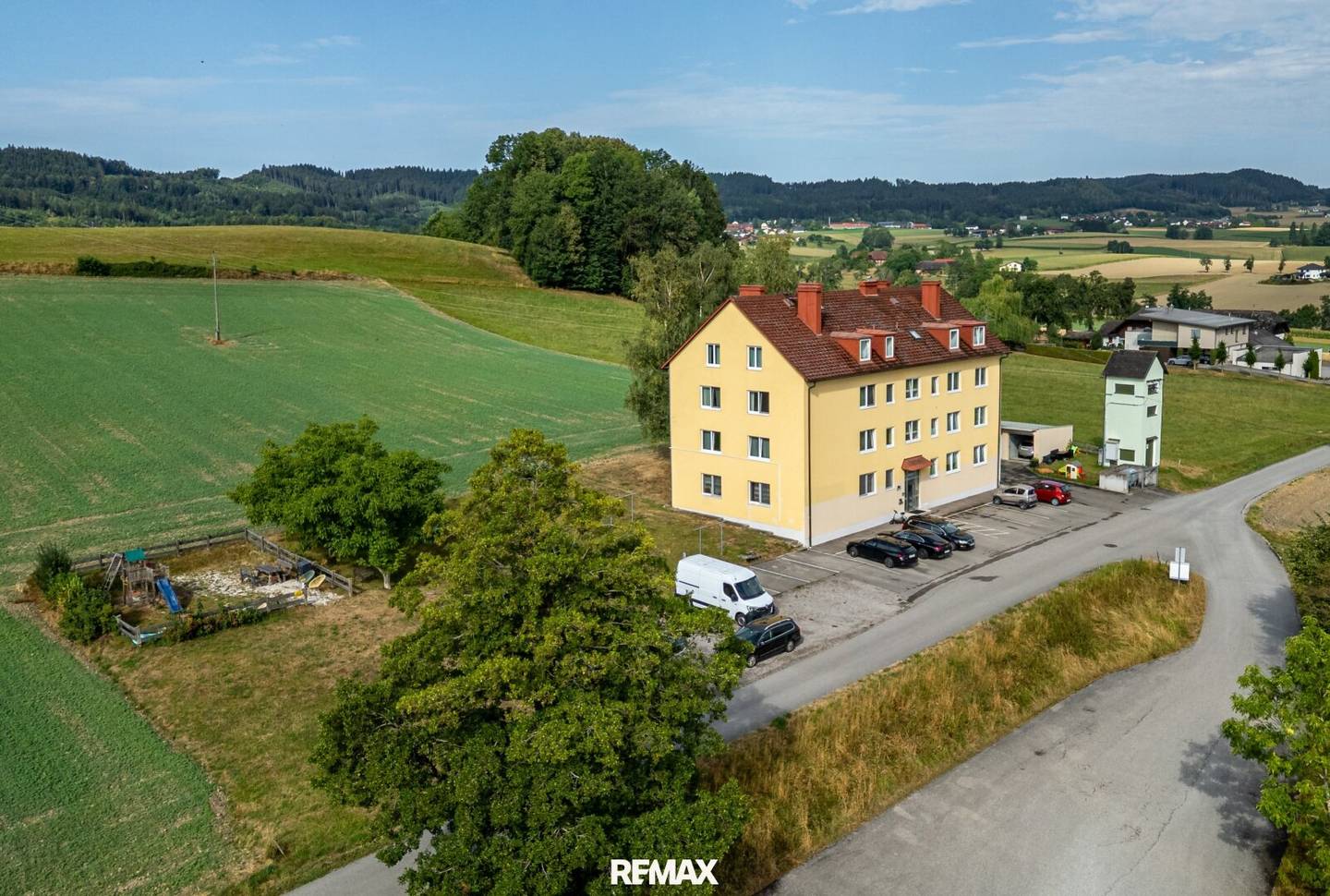 Zinshaus mit 12 vollvermieteten Wohnungen in Ottnang am Hausruck