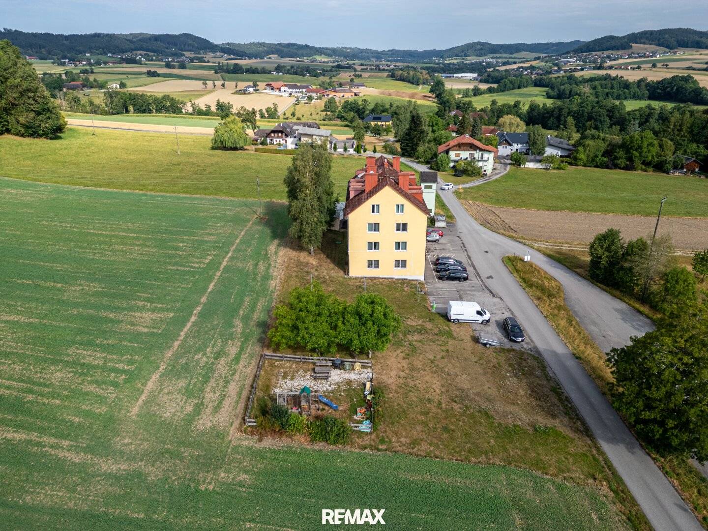 Zinshaus mit 12 vollvermieteten Wohnungen in Ottnang am Hausruck