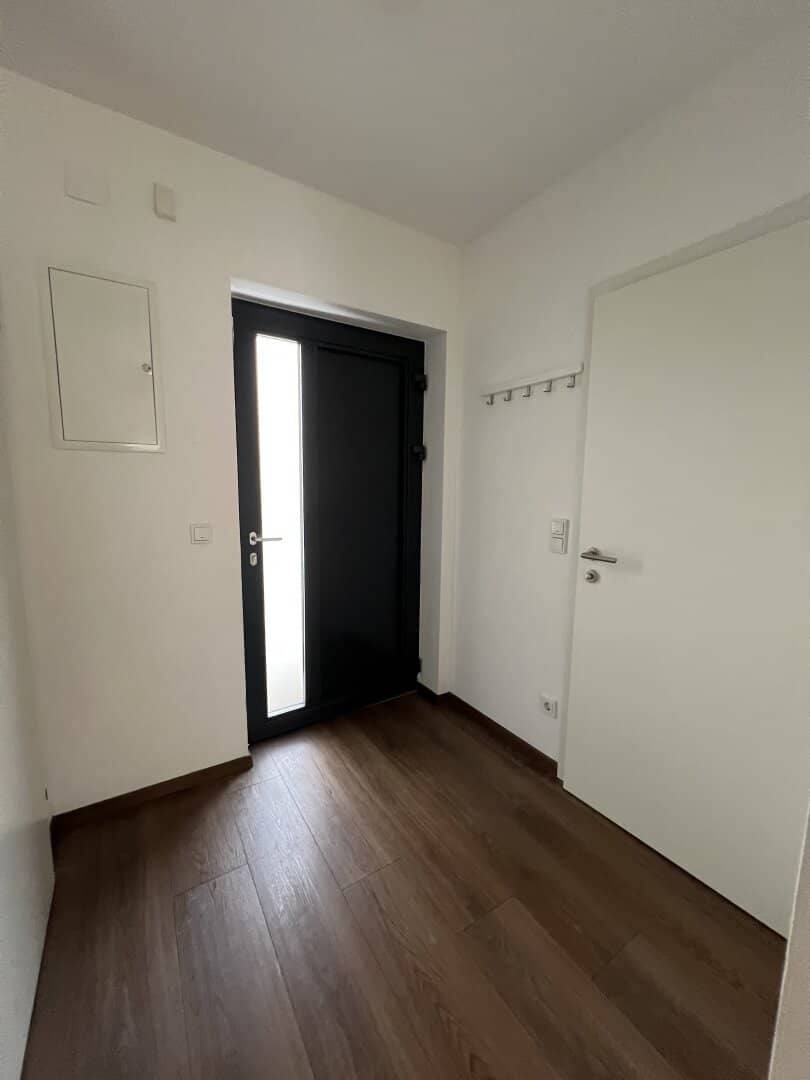 Wunderschöne 3-Zimmer-Wohnung mit sehr großen, uneinsichtigen Eigengarten in guter Lage - Provisionsfrei!