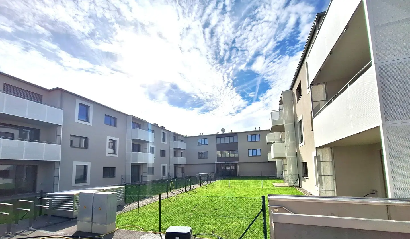 NEU ERBAUTE MIETWOHNUNGEN MIT KAUFOPTION AM STADTRAND