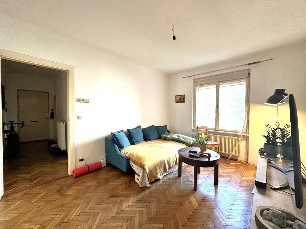 Schöne Altbauwohnung mit 2-Zimmer-Wohnung mit separater Küche in Grazer Innenstadt Lage - fünf Gehminuten vom Grazer Hautplatz entfernt - provisionsfrei