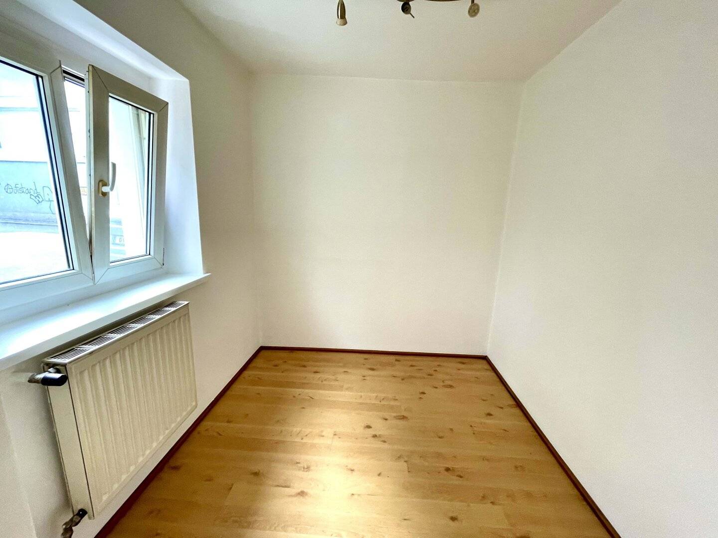 Commission-free Central 2-room Apartment with 2 Terraces in Graz City Centre Location