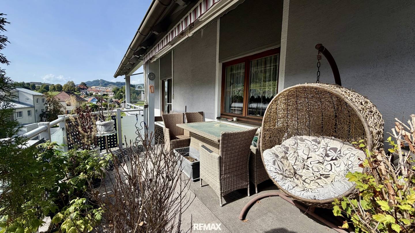 Großzügiges Einmalilienhaus in sonniger Hanglage, Garage &amp; Balkon – Ihr neues zu Hause wartet!
