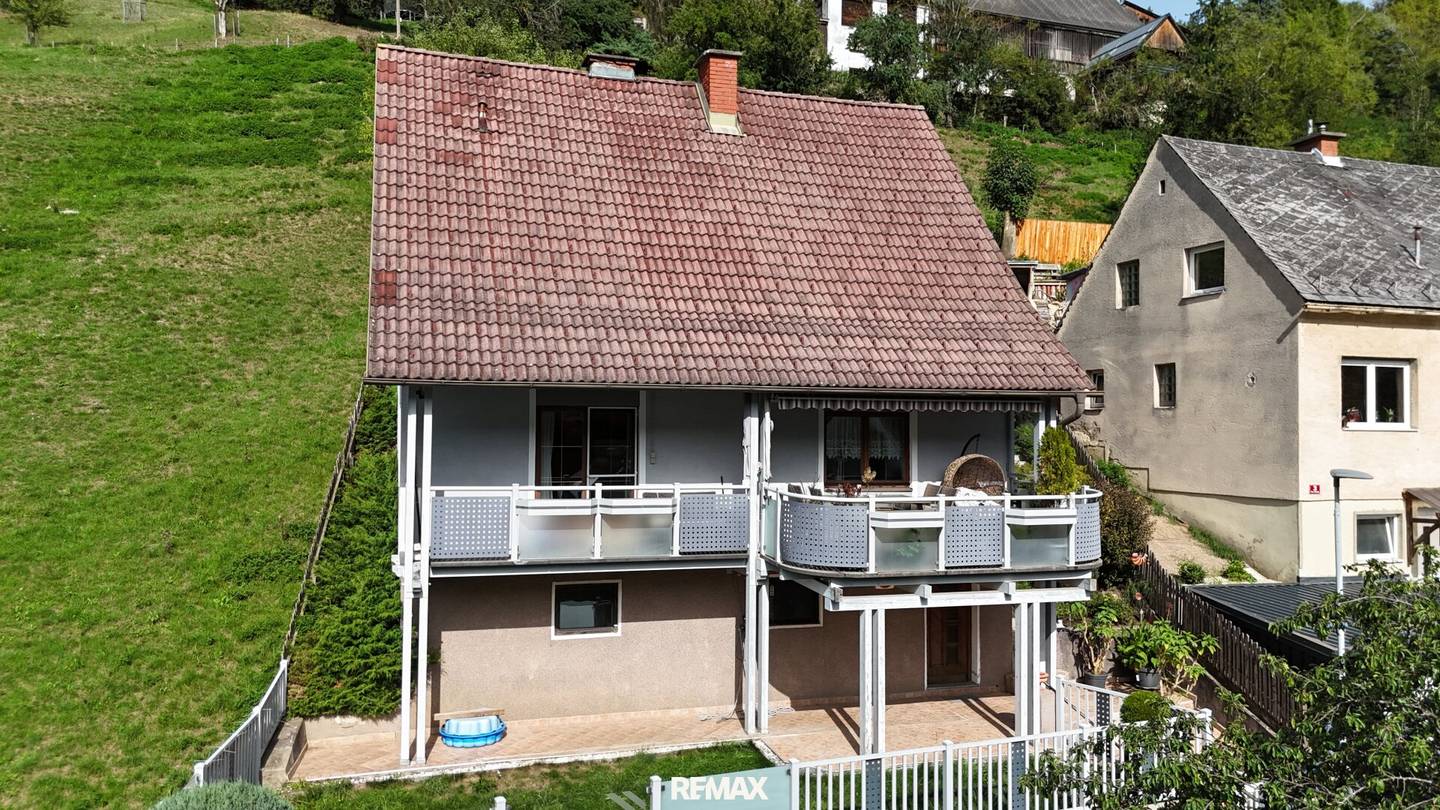 Großzügiges Einmalilienhaus in sonniger Hanglage, Garage & Balkon – Ihr neues zu Hause wartet!