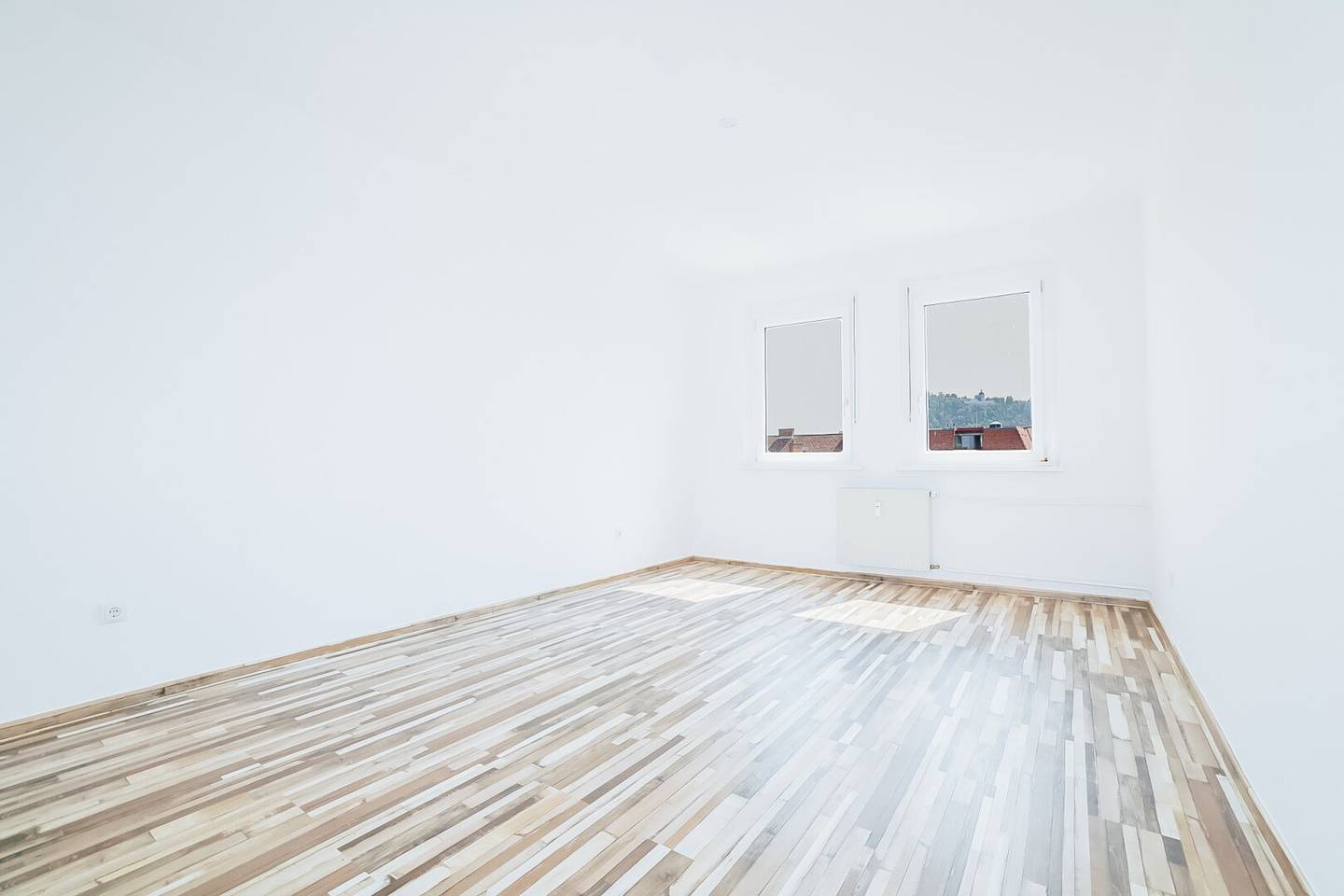 **WOW I 5. OG MIT LIFT I BLICK AUF DEN SCHLOSSBERG I BADEWANNE I HAUSTIERE WILLKOMMEN I PROJEKT WOHNEN I**