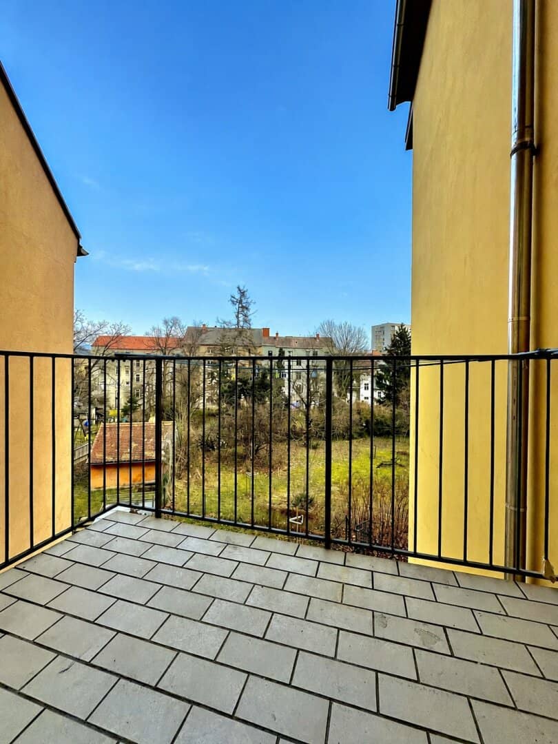 ! WOW ! I BALKON I BADEWANNE & DUSCHE I MODERNE DESIGNER-KÜCHE I HELL & RUHIG I MODERNES WOHNEN I AB SOFORT VERFÜGBAR I BAHNHOFNÄHE I