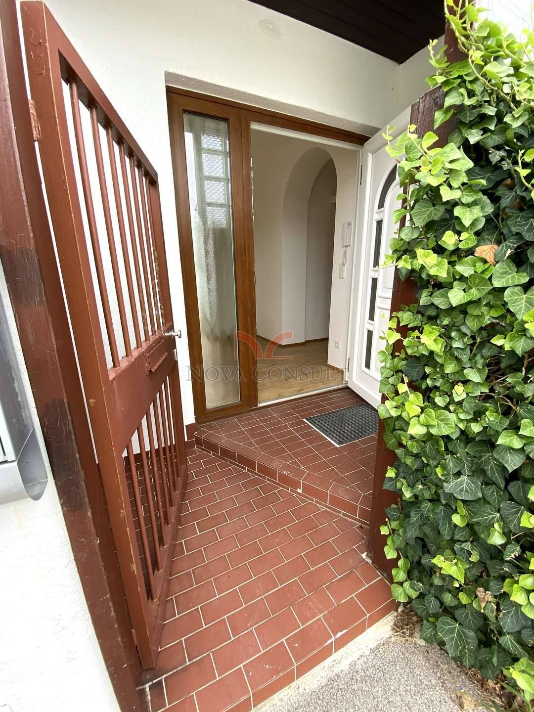 Beliebter Südstadtbungalow mit Wintergarten und Garage!