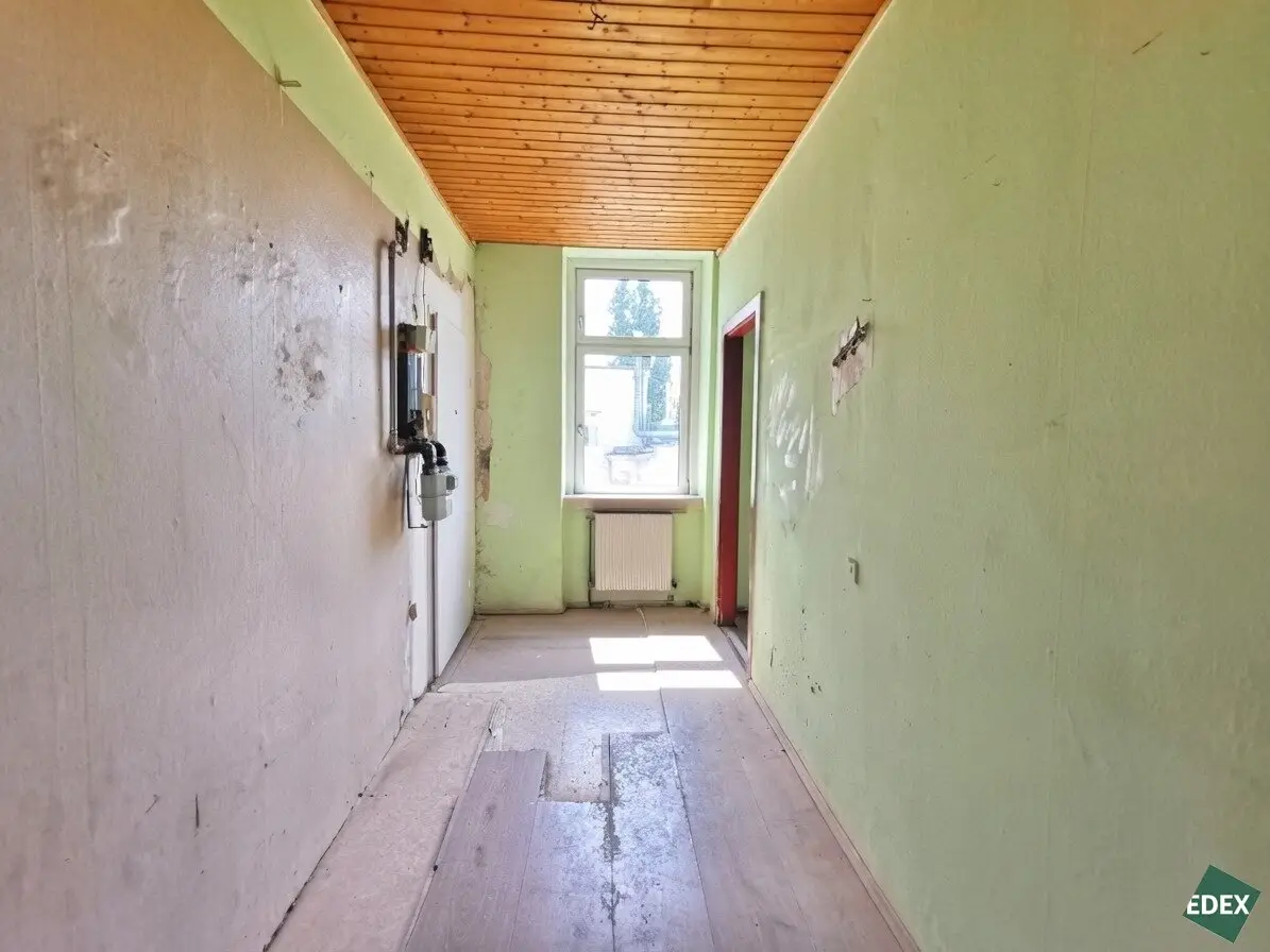 Sanierungsbedürftige Zwei-Zimmer-Wohnung unweit vom Donaukanal