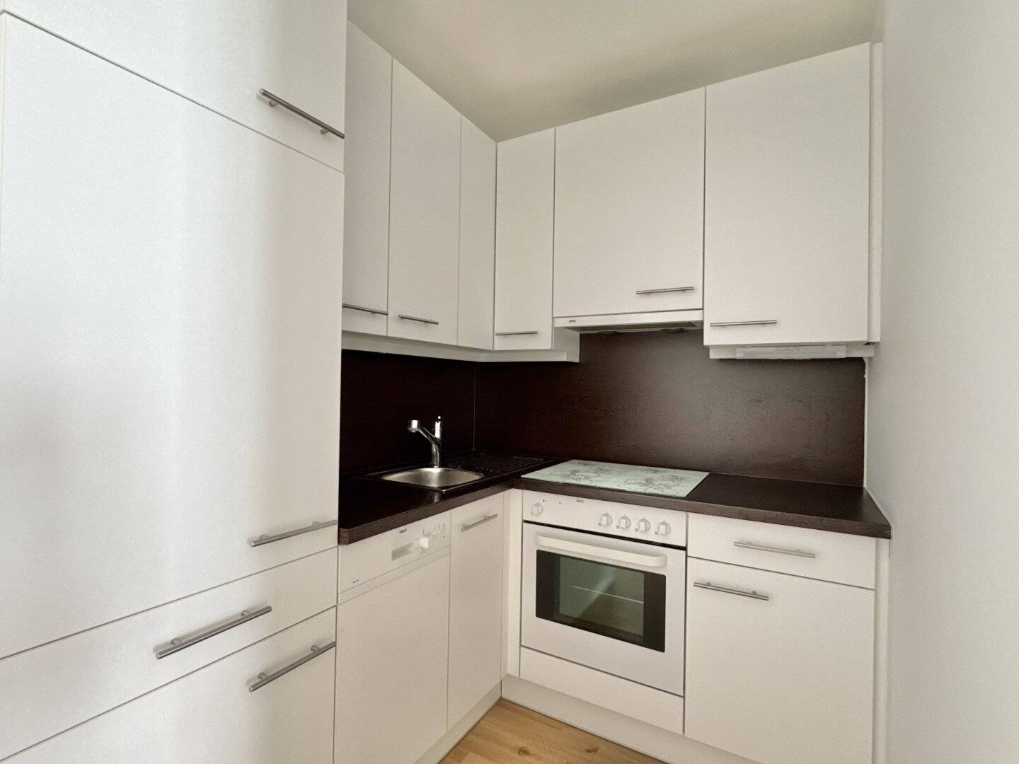 PROVISIONSFREI - RUHIGE 2 ZIMMER + GROSSER BALKON