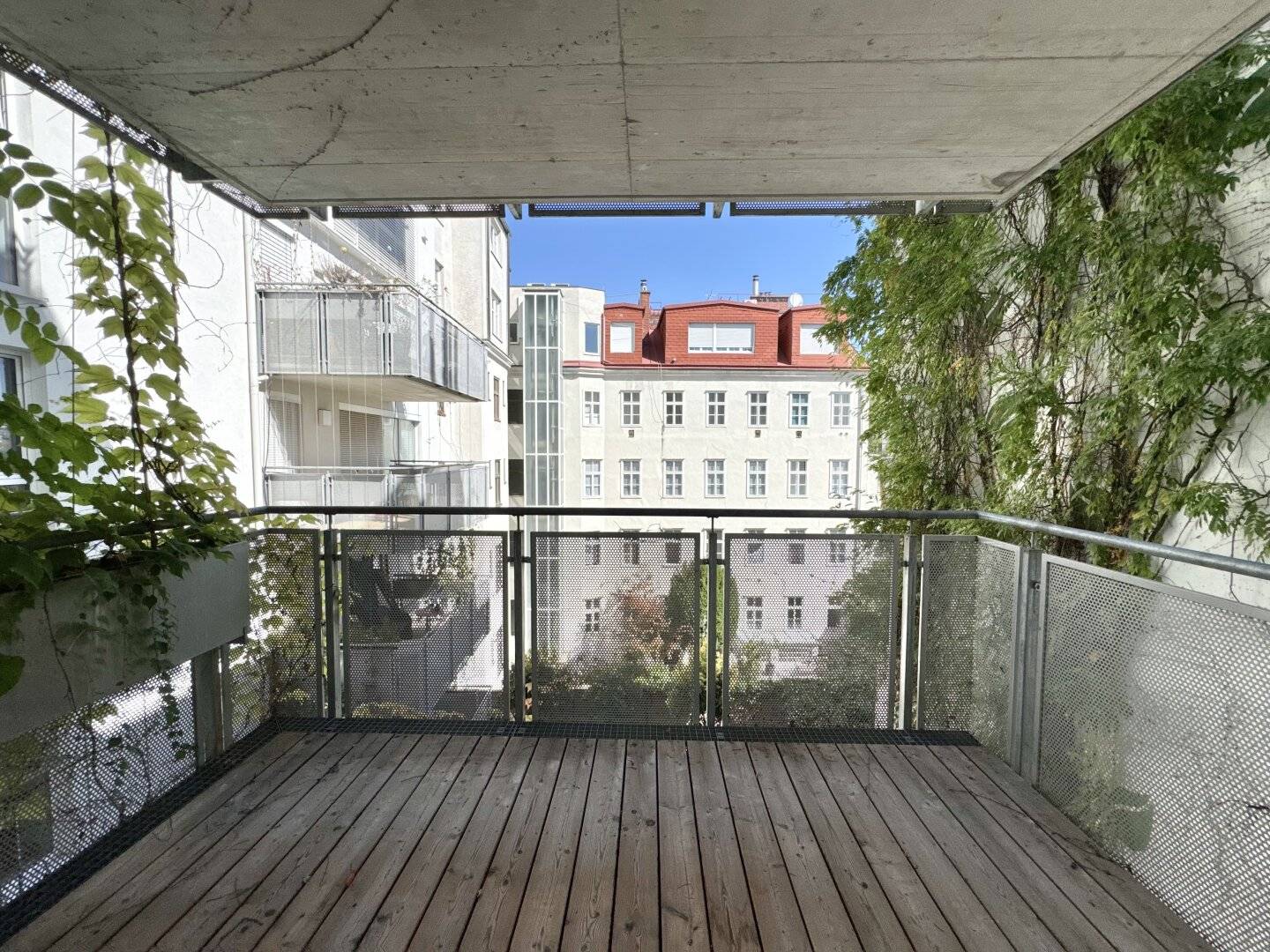 PROVISIONSFREI - RUHIGE 2 ZIMMER + GROSSER BALKON