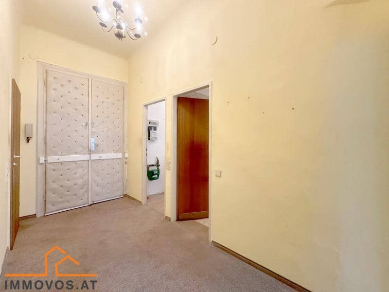 Altbau Maisonettewohnung mit Balkonmöglichkeit und Lift