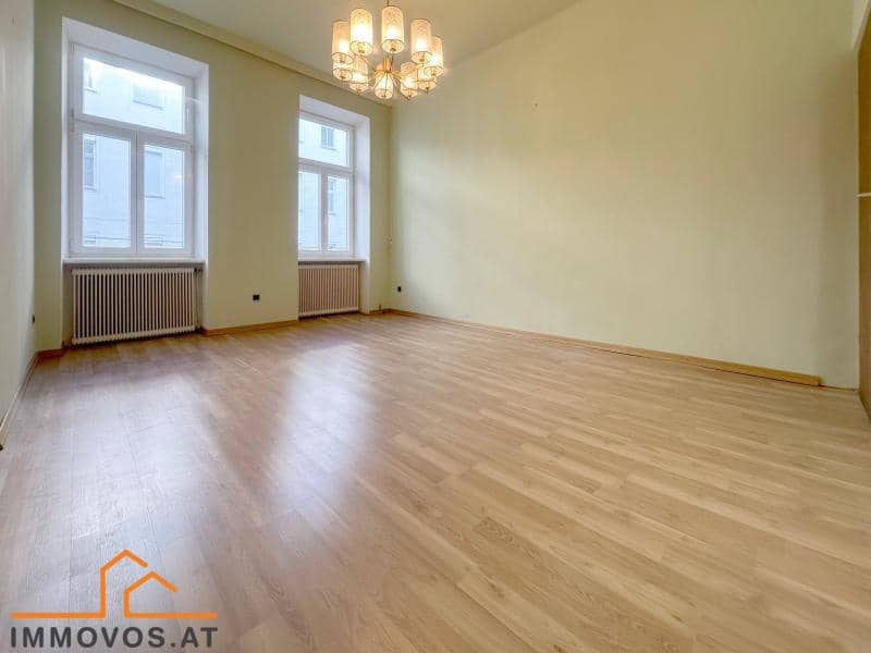 -->  WG-geeigneter ALTBAU sanierungsbedürftig