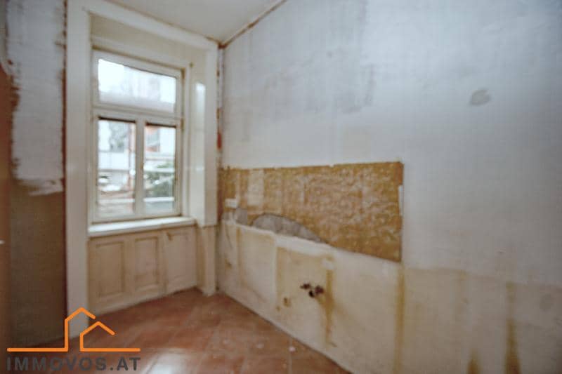 -->  WG-geeigneter ALTBAU sanierungsbedürftig