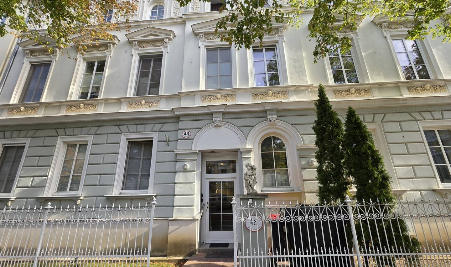 Stilvoll wohnen in Baden – charmante Eigentumswohnung im historischen Altbau