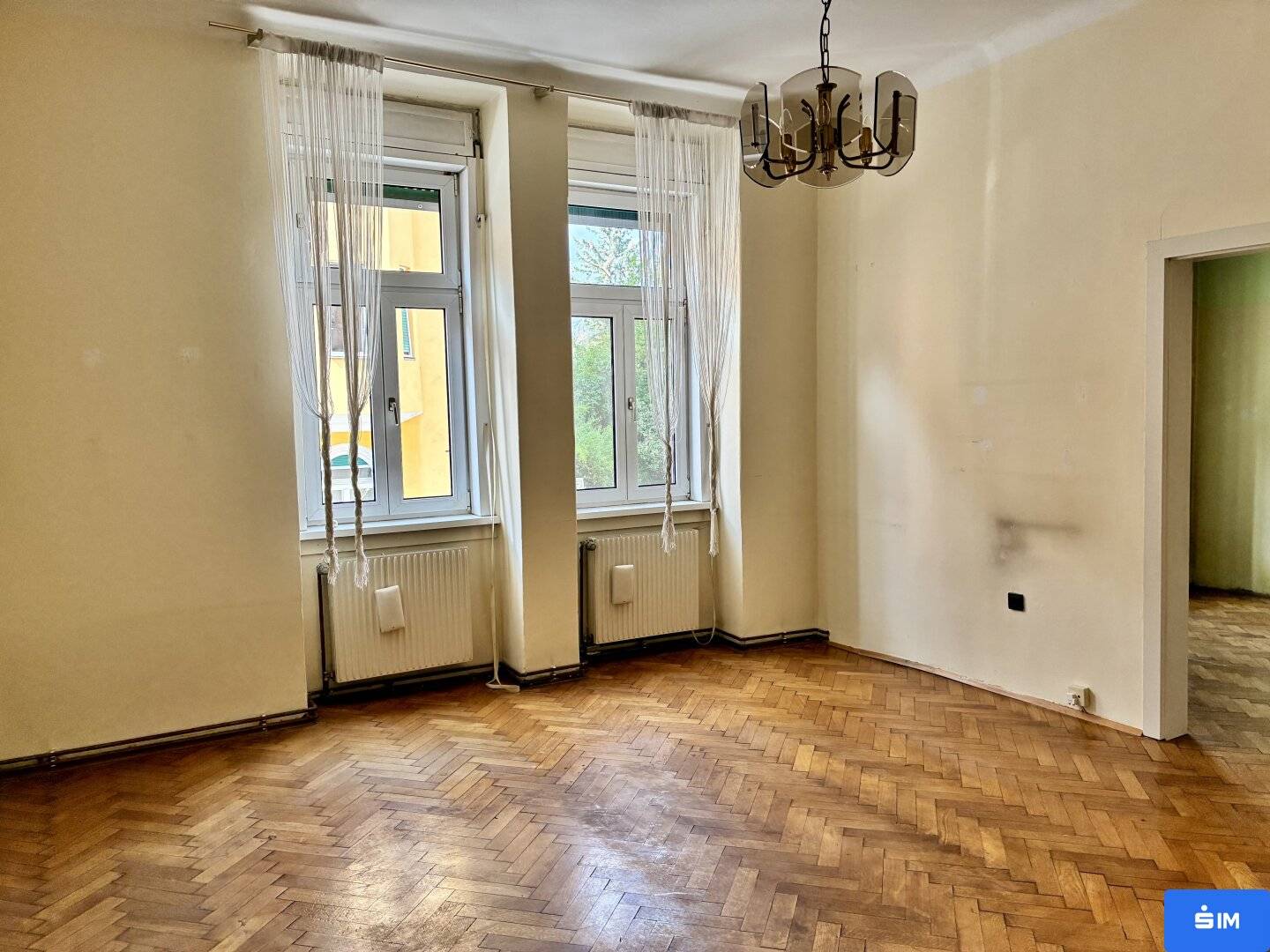 Provisionsfreie Altbauwohnung mit Sanierungspotenzial im Herz-Jesu-Viertel